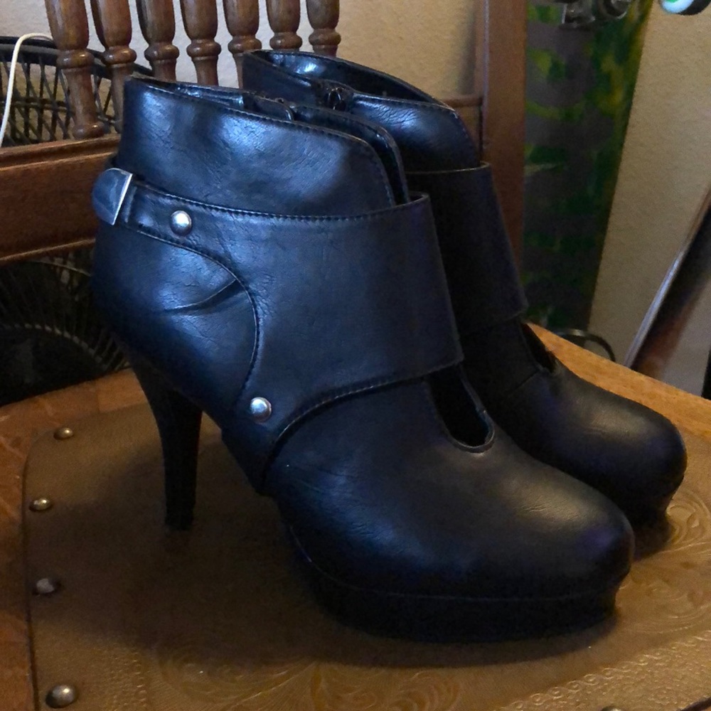 Black heels